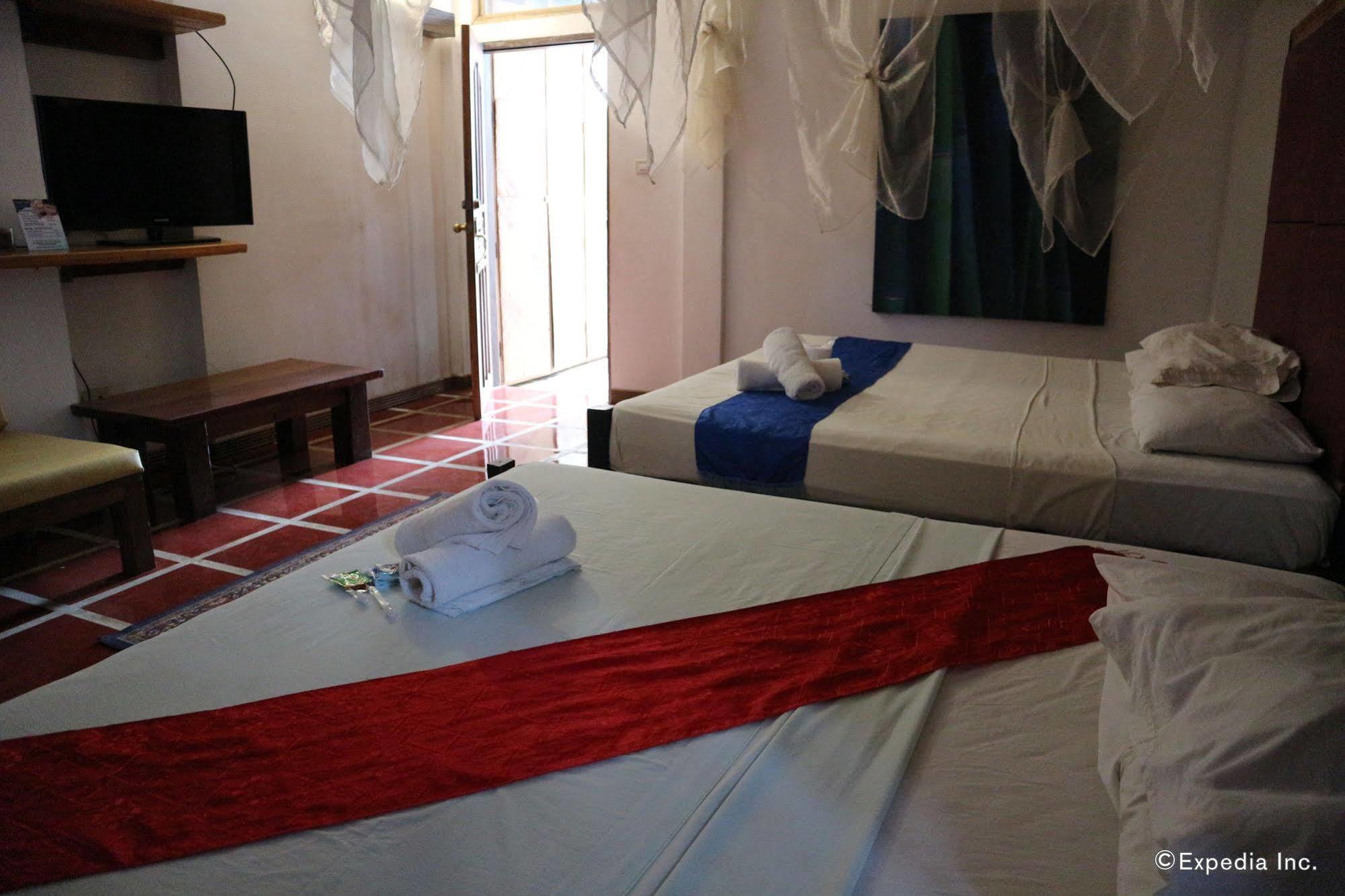 The Lotus Garden Bed & Breakfast Puerto Princesa Luaran gambar